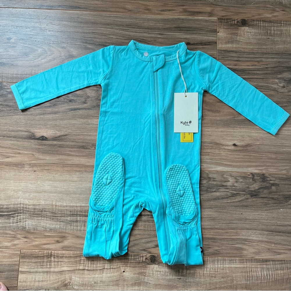 NWT Kyte Baby Robin Zip Footie Romper